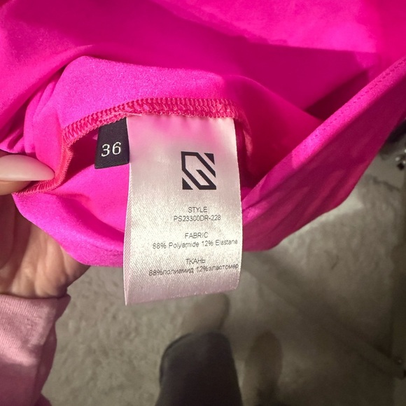 ๐Giuseppe Di Morabito Fuchsia cut-out minidress- SIZE: 36 IT US 2..never worn - Picture 7 of 7